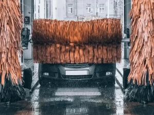 ドライブスルー洗車機